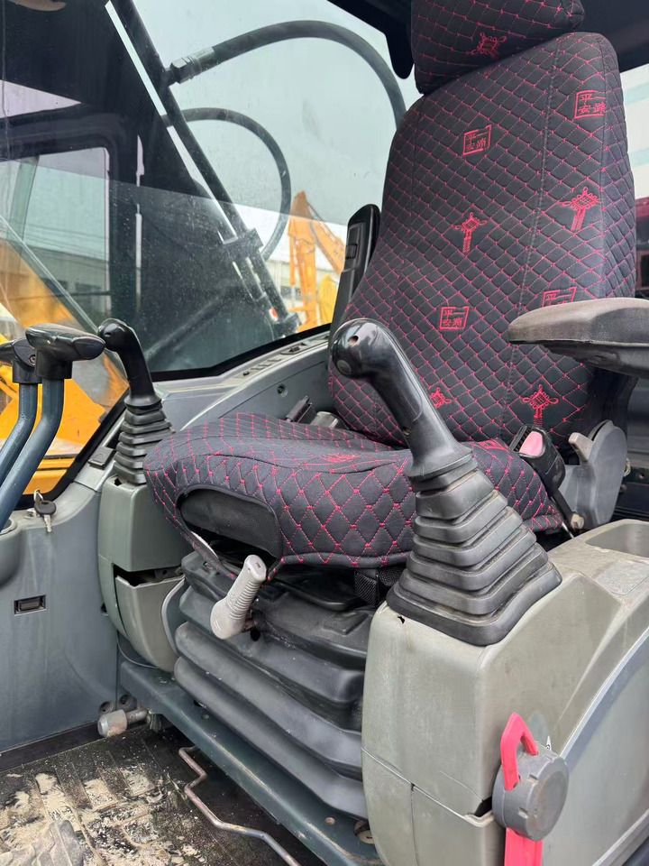 HYUNDAI R220LC-9S - Гусеничный экскаватор: фото 3 HYUNDAI R220LC-9S - Гусеничный экскаватор: фото 3