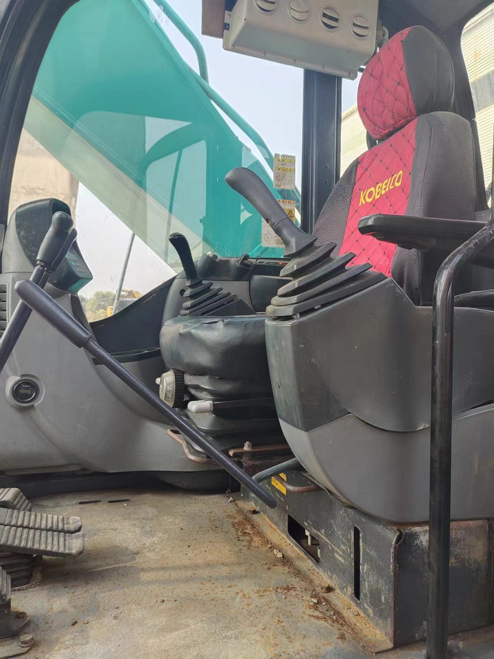 KOBELCO SK350LC-8 - Гусеничный экскаватор: фото 4 KOBELCO SK350LC-8 - Гусеничный экскаватор: фото 4