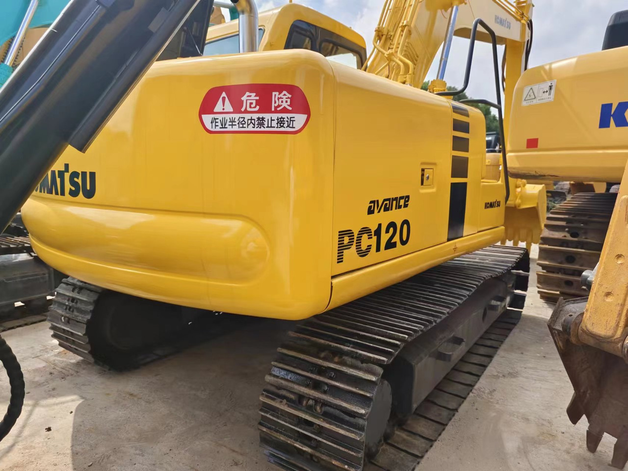 KOMATSU PC120-6 - Гусеничный экскаватор: фото 3 KOMATSU PC120-6 - Гусеничный экскаватор: фото 3