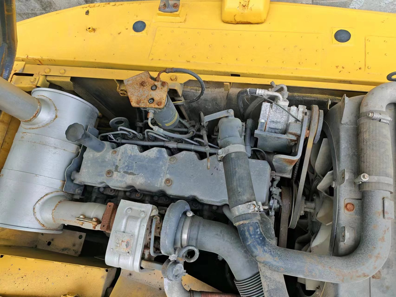 KOMATSU PC200-8 - Гусеничный экскаватор: фото 5 KOMATSU PC200-8 - Гусеничный экскаватор: фото 5
