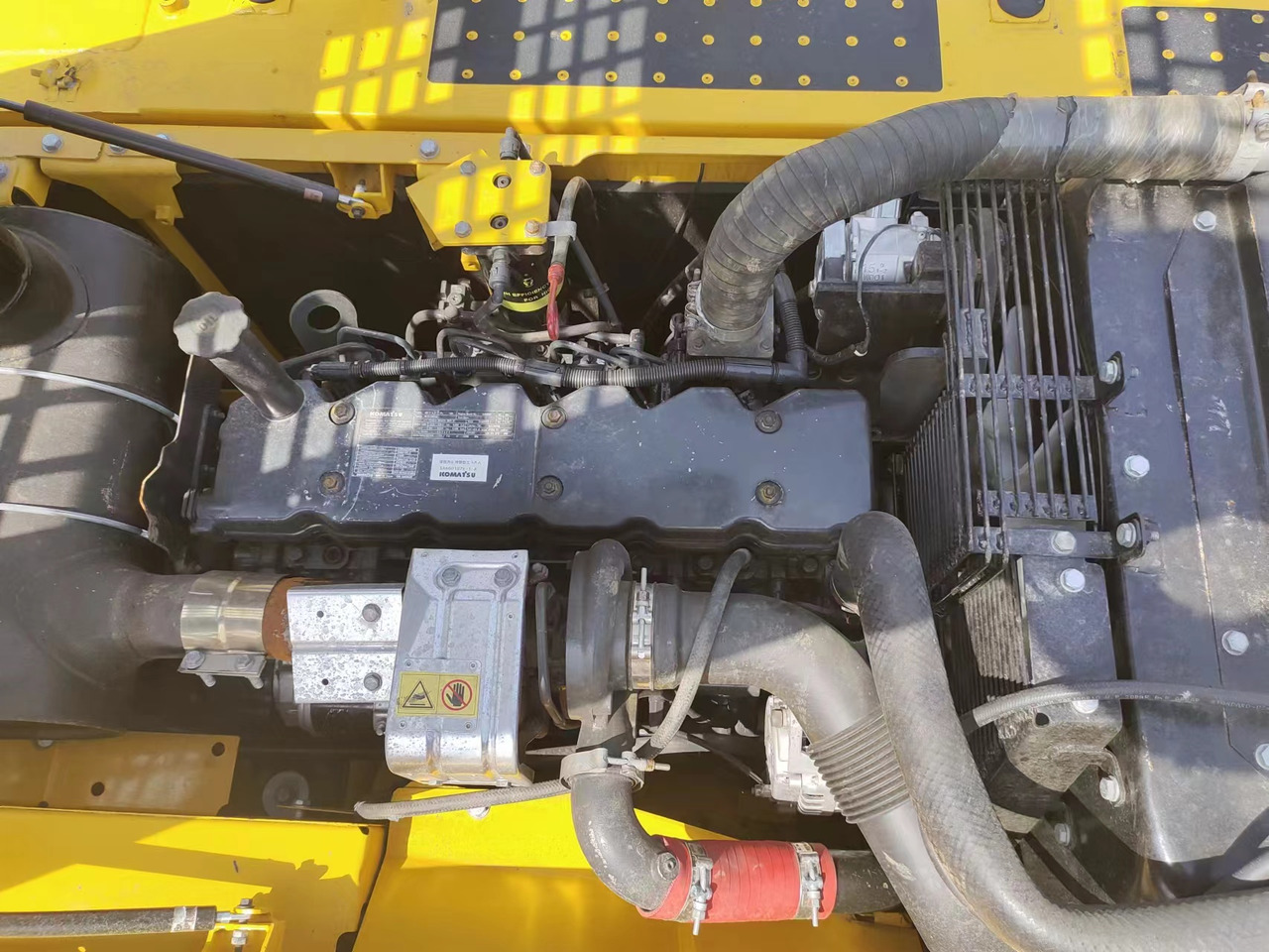 KOMATSU PC200-8N1 - Гусеничный экскаватор: фото 5 KOMATSU PC200-8N1 - Гусеничный экскаватор: фото 5