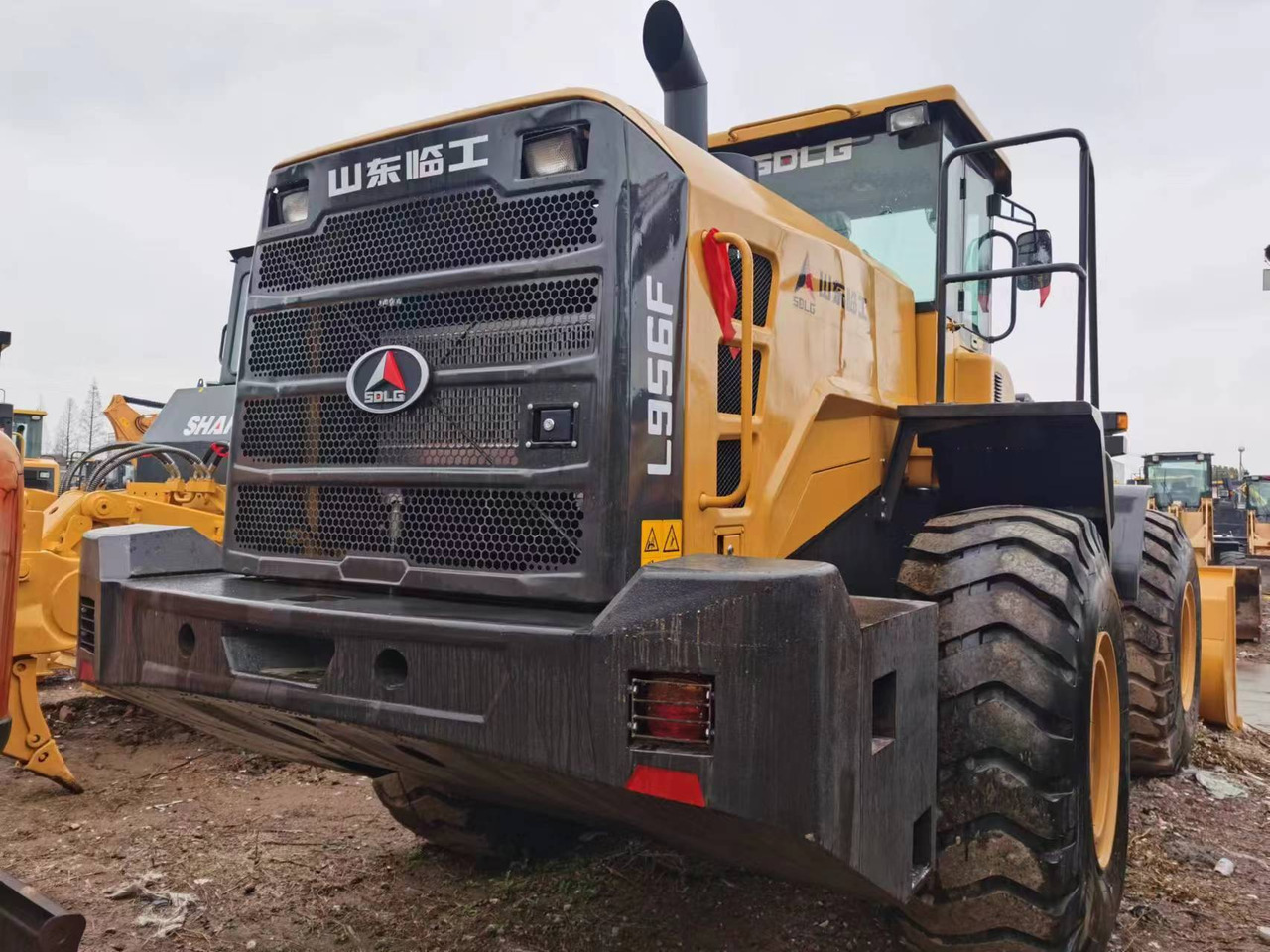 Колёсный погрузчик SDLG 956F: фото 6 Колёсный погрузчик SDLG 956F: фото 6