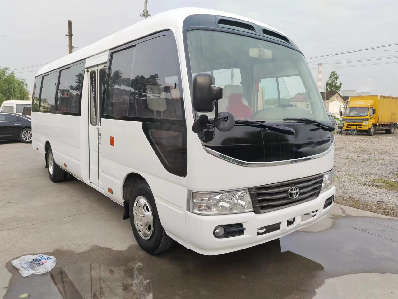 Пригородный автобус TOYOTA Coaster bus: фото 1