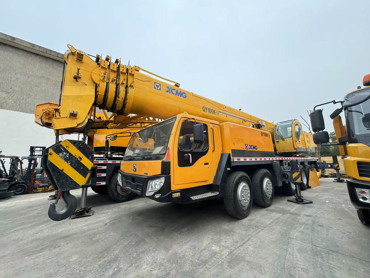 XCMG QY100K 100tons QY100K-2 - Мобильный кран: фото 1 XCMG QY100K 100tons QY100K-2 - Мобильный кран: фото 1