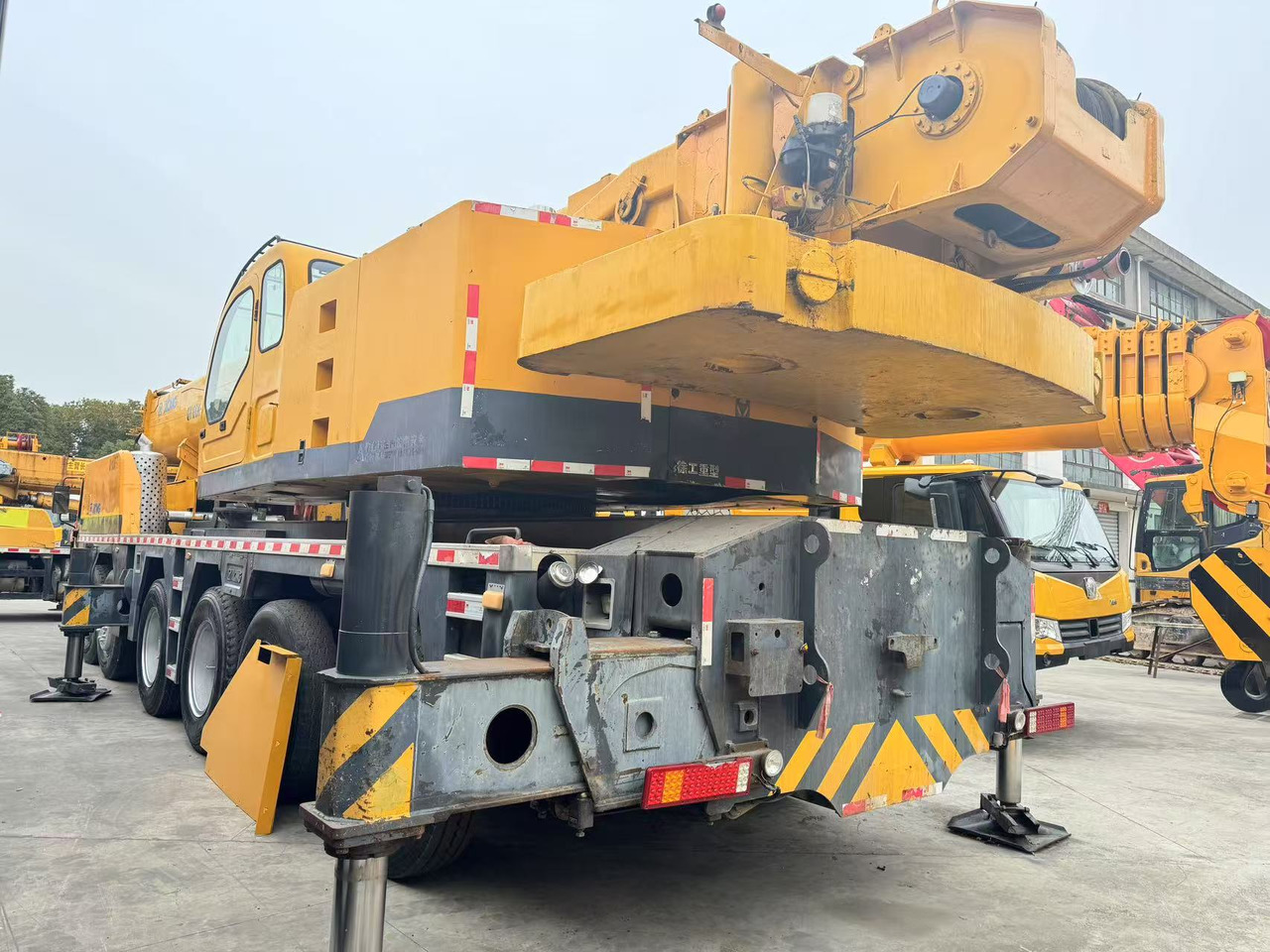 XCMG QY100K - Мобильный кран: фото 2 XCMG QY100K - Мобильный кран: фото 2