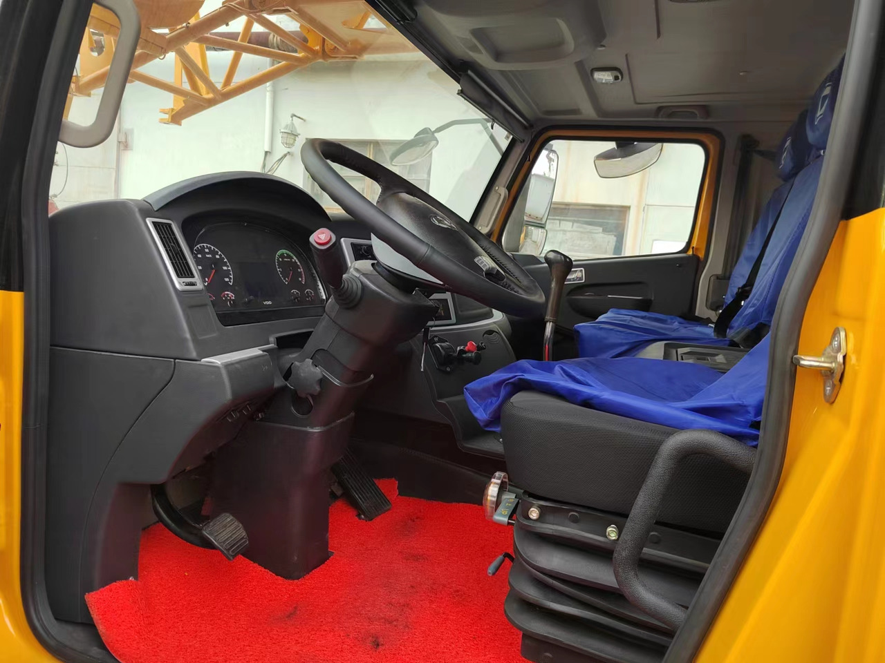 XCMG QY70K - Мобильный кран: фото 5 XCMG QY70K - Мобильный кран: фото 5