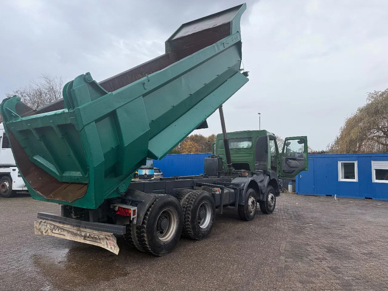 Renault Kerax 420 Manual pump - Самосвал: фото 4 Renault Kerax 420 Manual pump - Самосвал: фото 4