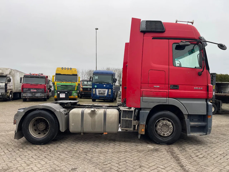 Mercedes-Benz Actros 1844 3 pedals - Тягач: фото 4 Mercedes-Benz Actros 1844 3 pedals - Тягач: фото 4