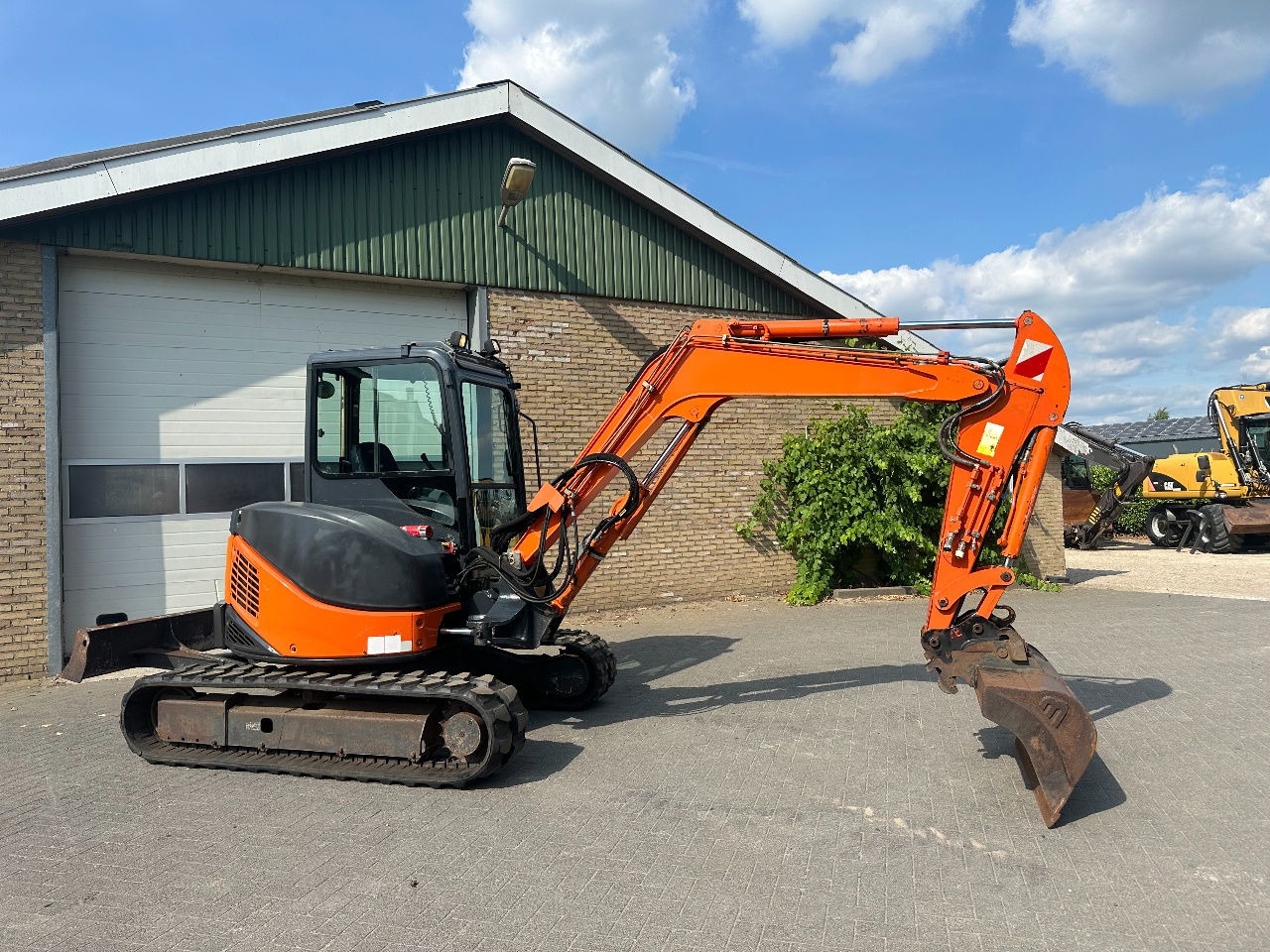 Hitachi ZX50U-2 CLR - Мини-экскаватор: фото 5 Hitachi ZX50U-2 CLR - Мини-экскаватор: фото 5