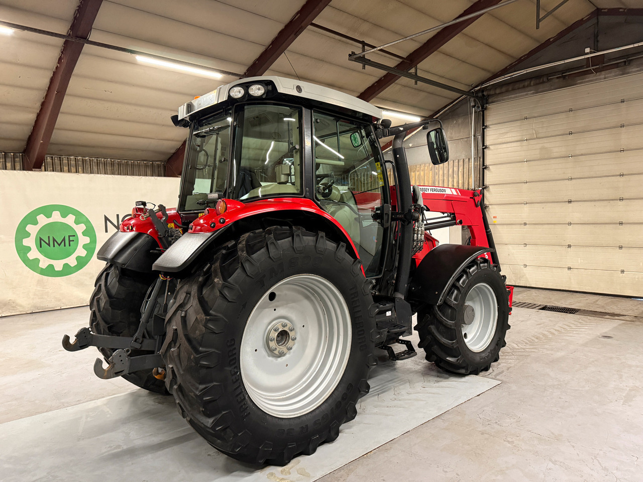 Massey Ferguson 5613 Dyna 4 - Трактор: фото 5 Massey Ferguson 5613 Dyna 4 - Трактор: фото 5