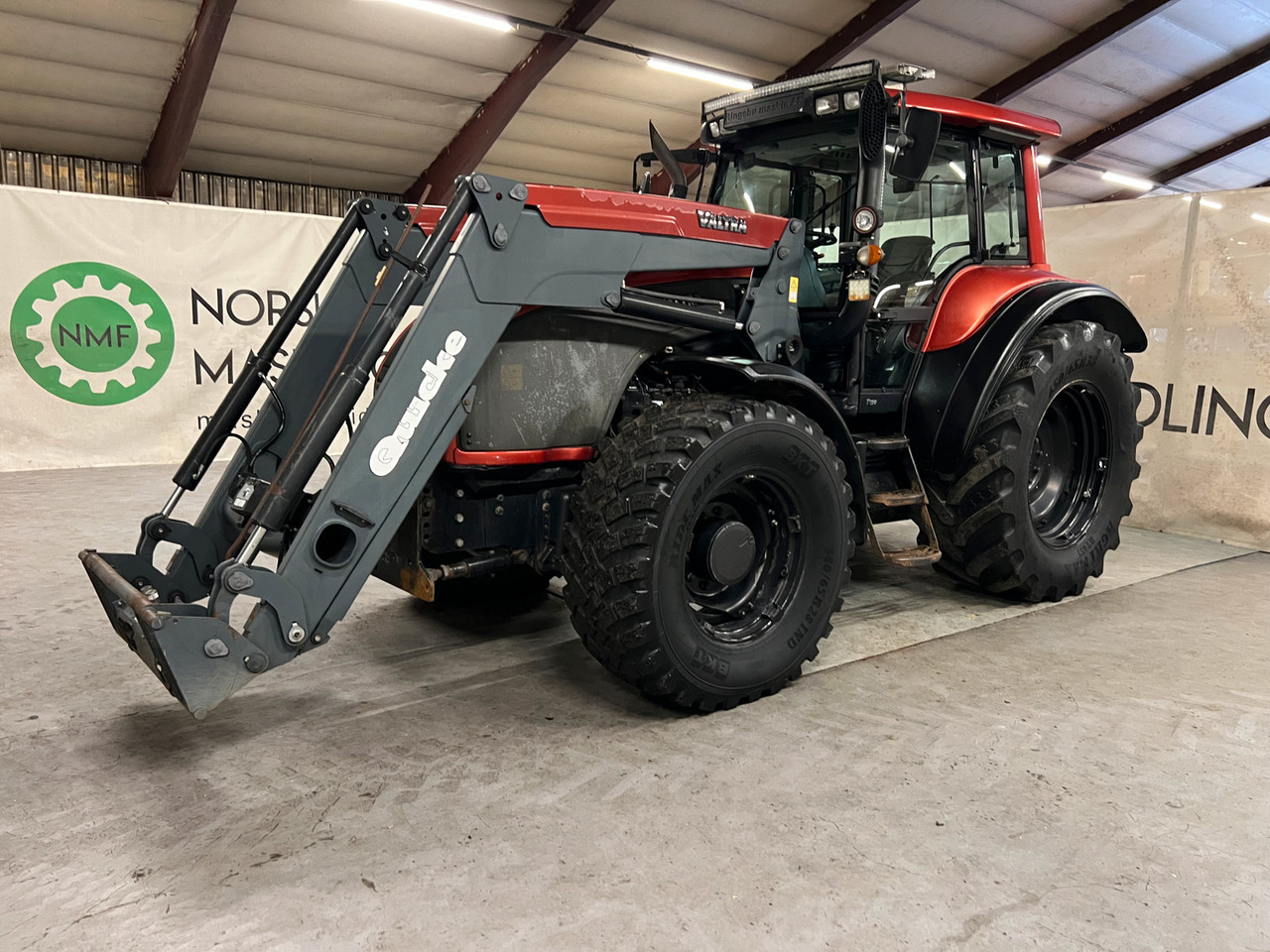 Valtra T190 rep objekt - Трактор: фото 2 Valtra T190 rep objekt - Трактор: фото 2