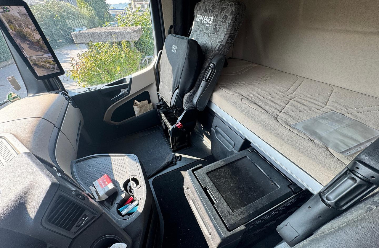 Тягач Mercedes Benz Actros 1848 - 2020: фото 6