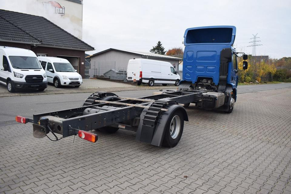 Грузовик-шасси DAF  LF 280 Fahrgestell Klima Navi 8-Gang ACC AHK: фото 8 Грузовик-шасси DAF  LF 280 Fahrgestell Klima Navi 8-Gang ACC AHK: фото 8