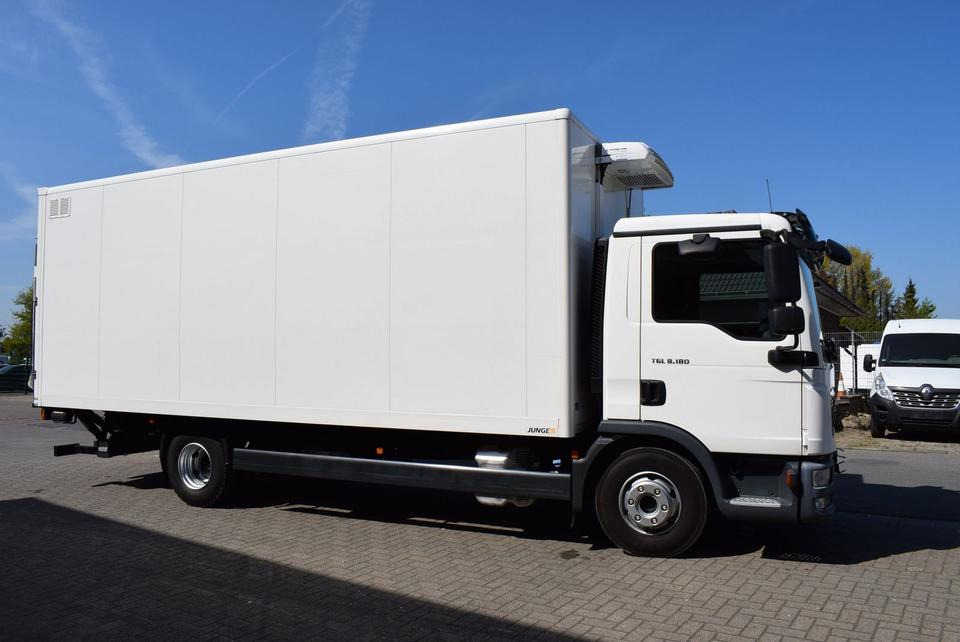 Грузовик с закрытым кузовом MAN TGL 8.180 Koffer 6,20mLBW 1000KG Klima: фото 9