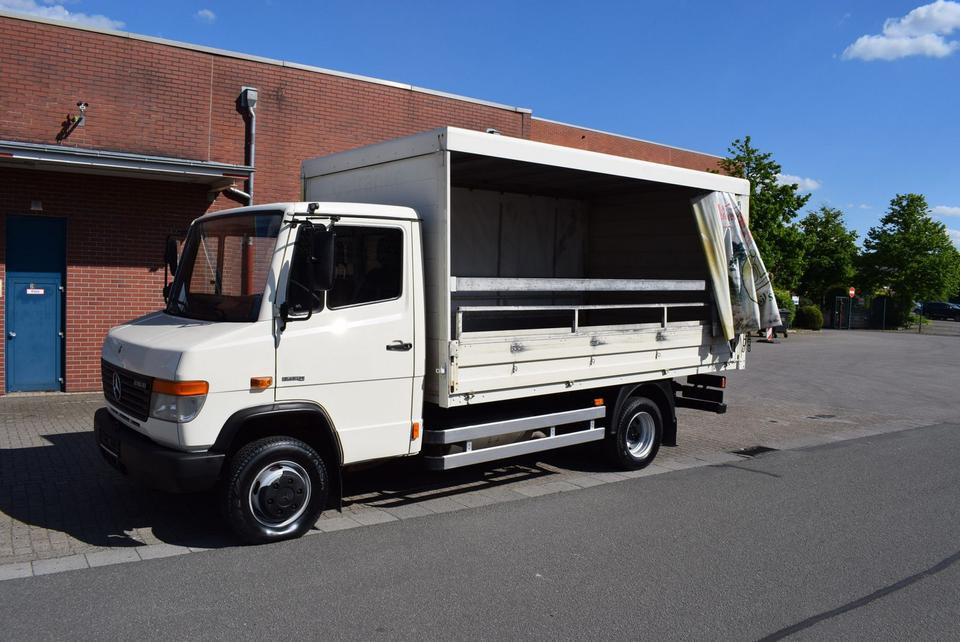 Mercedes-Benz Vario Vario 616 D GetränkeNutzlast 2450KG - Тентованный грузовик: фото 1 Mercedes-Benz Vario Vario 616 D GetränkeNutzlast 2450KG - Тентованный грузовик: фото 1
