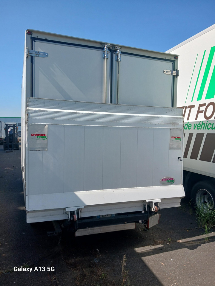 IVECO DAILY 35S14 KONTENER CHŁODNIA WINDA NR 881 - Фургон-рефрижератор: фото 1 IVECO DAILY 35S14 KONTENER CHŁODNIA WINDA NR 881 - Фургон-рефрижератор: фото 1