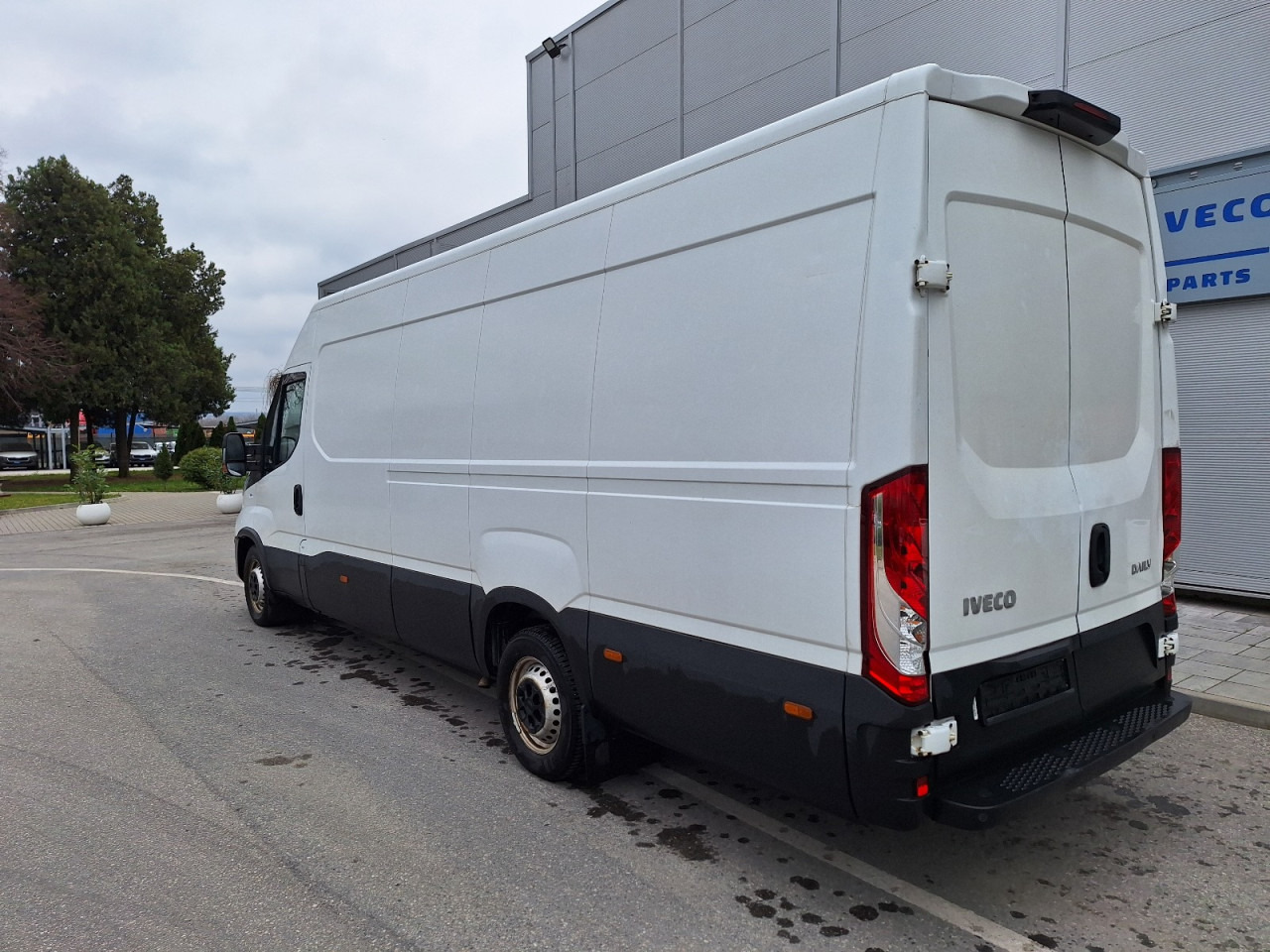 Цельнометаллический фургон IVECO Daily ne postoji: фото 12 Цельнометаллический фургон IVECO Daily ne postoji: фото 12