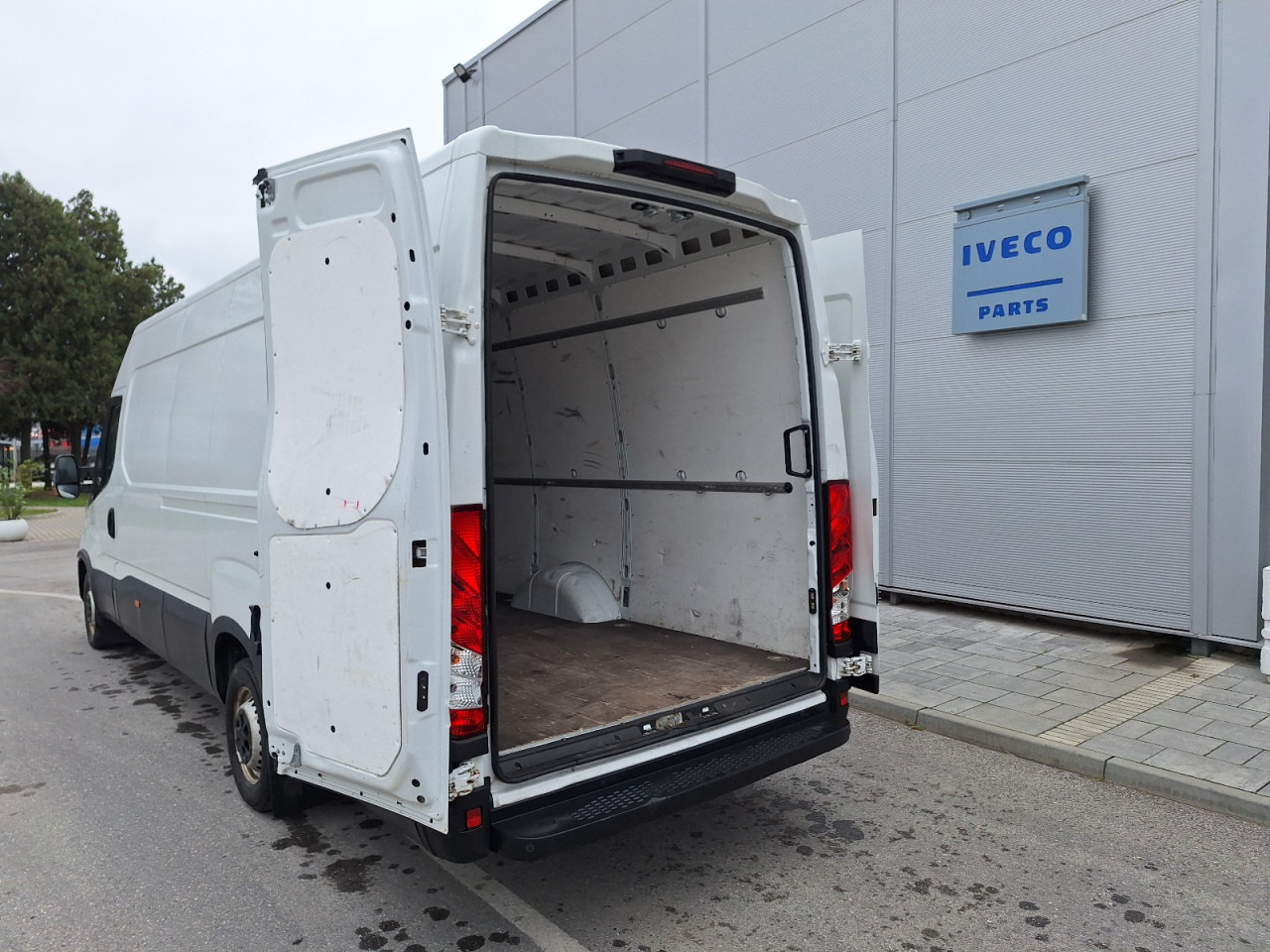 Цельнометаллический фургон IVECO Daily ne postoji: фото 13 Цельнометаллический фургон IVECO Daily ne postoji: фото 13