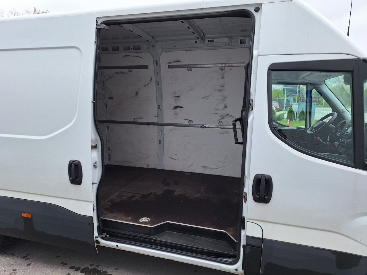 Цельнометаллический фургон IVECO Daily ne postoji: фото 15 Цельнометаллический фургон IVECO Daily ne postoji: фото 15
