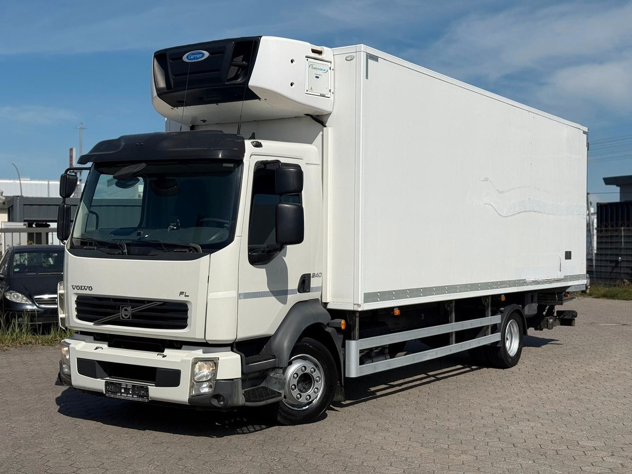Volvo FL 240 Carrier Easy Cold+Hebebühne - Рефрижератор: фото 1 Volvo FL 240 Carrier Easy Cold+Hebebühne - Рефрижератор: фото 1