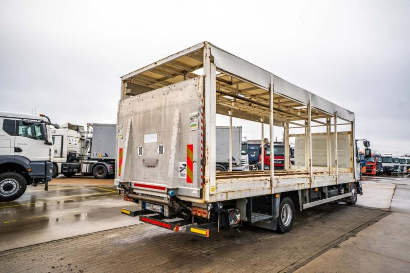 Renault MIDLUM 180 DXI (12 T) - Тентованный грузовик: фото 4 Renault MIDLUM 180 DXI (12 T) - Тентованный грузовик: фото 4