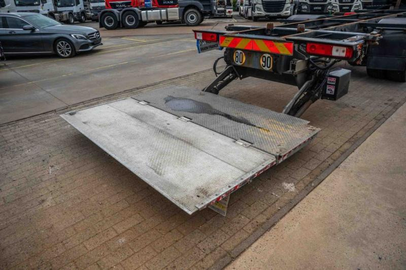 Renault PREMIUM 380DXI+E5/EEV+HAYON - Грузовик-контейнеровоз/ Сменный кузов: фото 5 Renault PREMIUM 380DXI+E5/EEV+HAYON - Грузовик-контейнеровоз/ Сменный кузов: фото 5