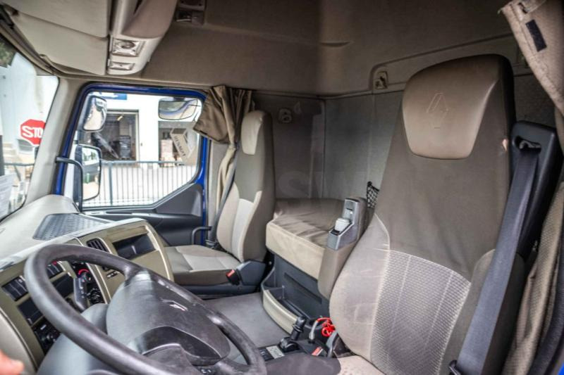 Фото интерьера 1: Renault PREMIUM 380DXI+E5/EEV+HAYON в лизинг Renault PREMIUM 380DXI+E5/EEV+HAYON