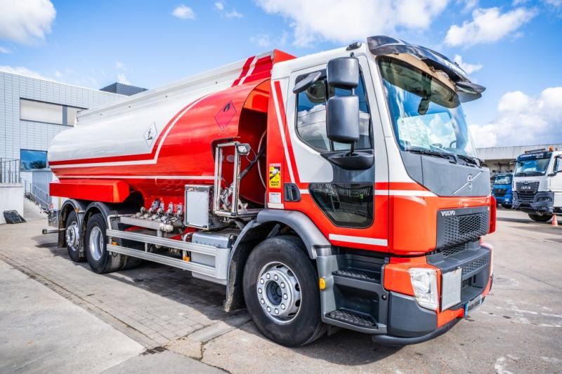 Volvo FE 320+MAGYAR 19.000L/5Comp. - Грузовик-цистерна: фото 2 Volvo FE 320+MAGYAR 19.000L/5Comp. - Грузовик-цистерна: фото 2