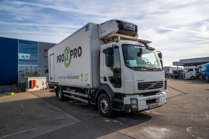 Volvo FL 240(16t)+CARRIER SUPRA 750+DHOLLANDIA 2T. - Рефрижератор: фото 2 Volvo FL 240(16t)+CARRIER SUPRA 750+DHOLLANDIA 2T. - Рефрижератор: фото 2