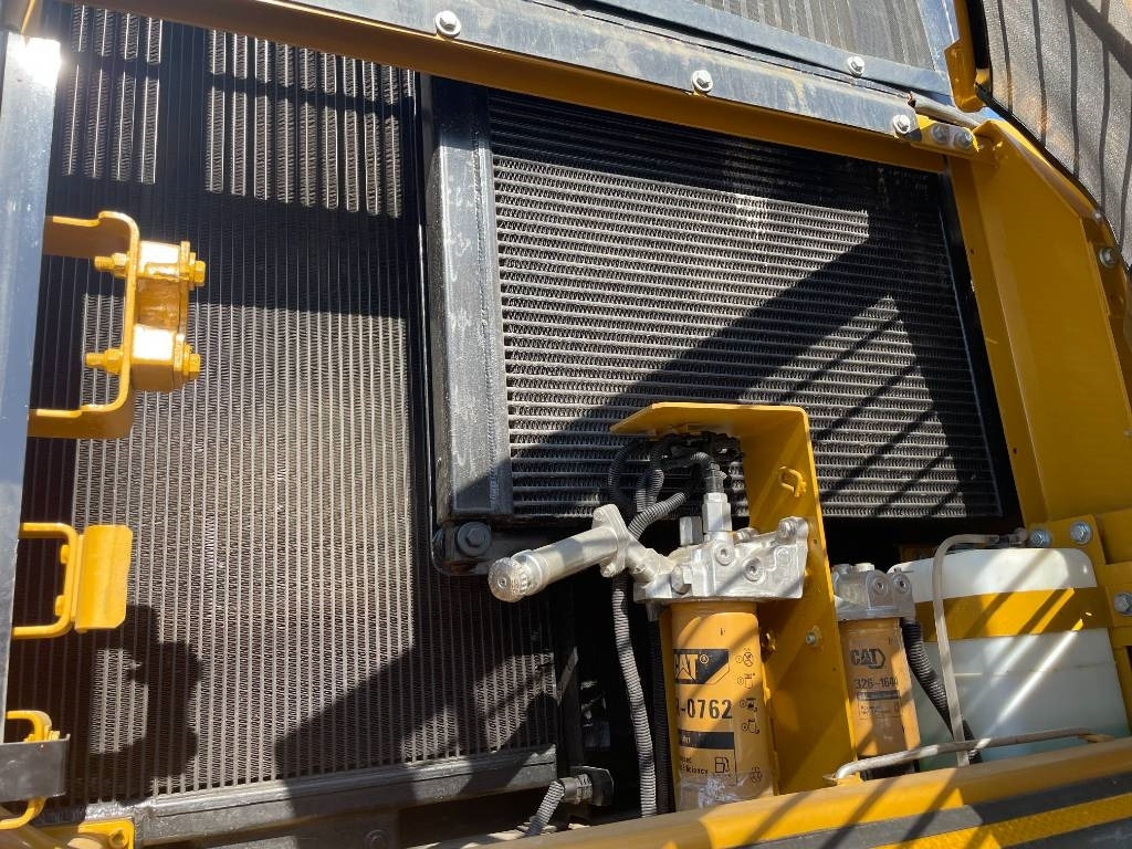 CAT 330 D - Гусеничный экскаватор: фото 2 CAT 330 D - Гусеничный экскаватор: фото 2