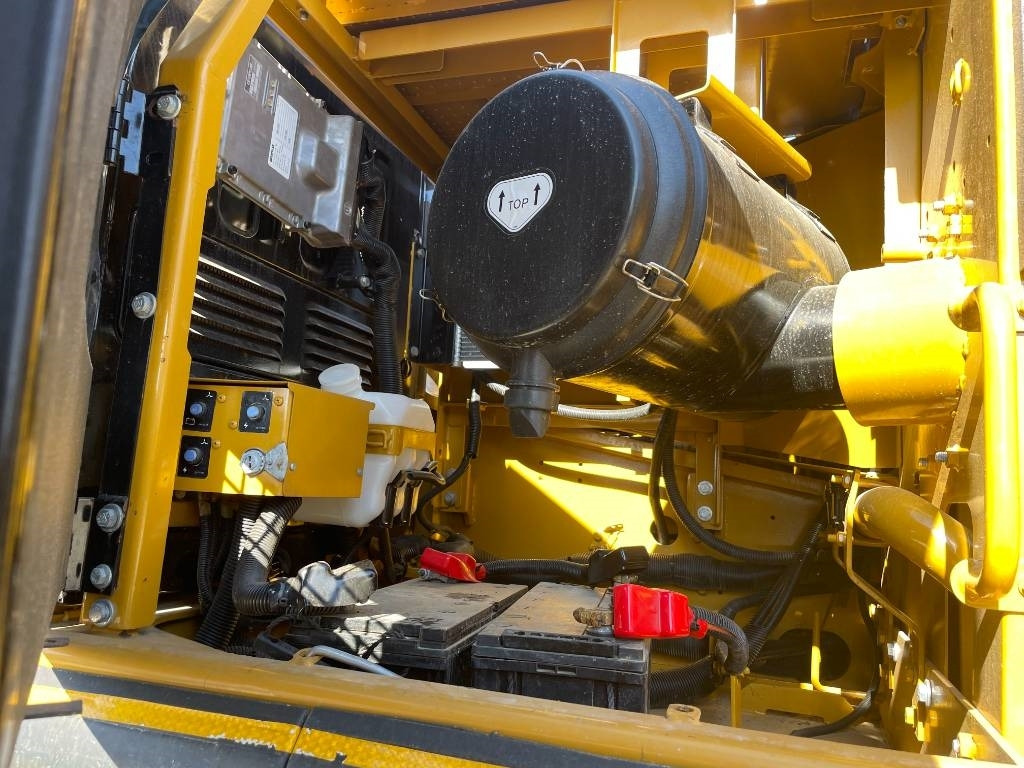 CAT 330D - Гусеничный экскаватор: фото 4 CAT 330D - Гусеничный экскаватор: фото 4