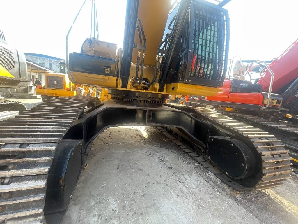 CAT 340D2L - Гусеничный экскаватор: фото 3 CAT 340D2L - Гусеничный экскаватор: фото 3