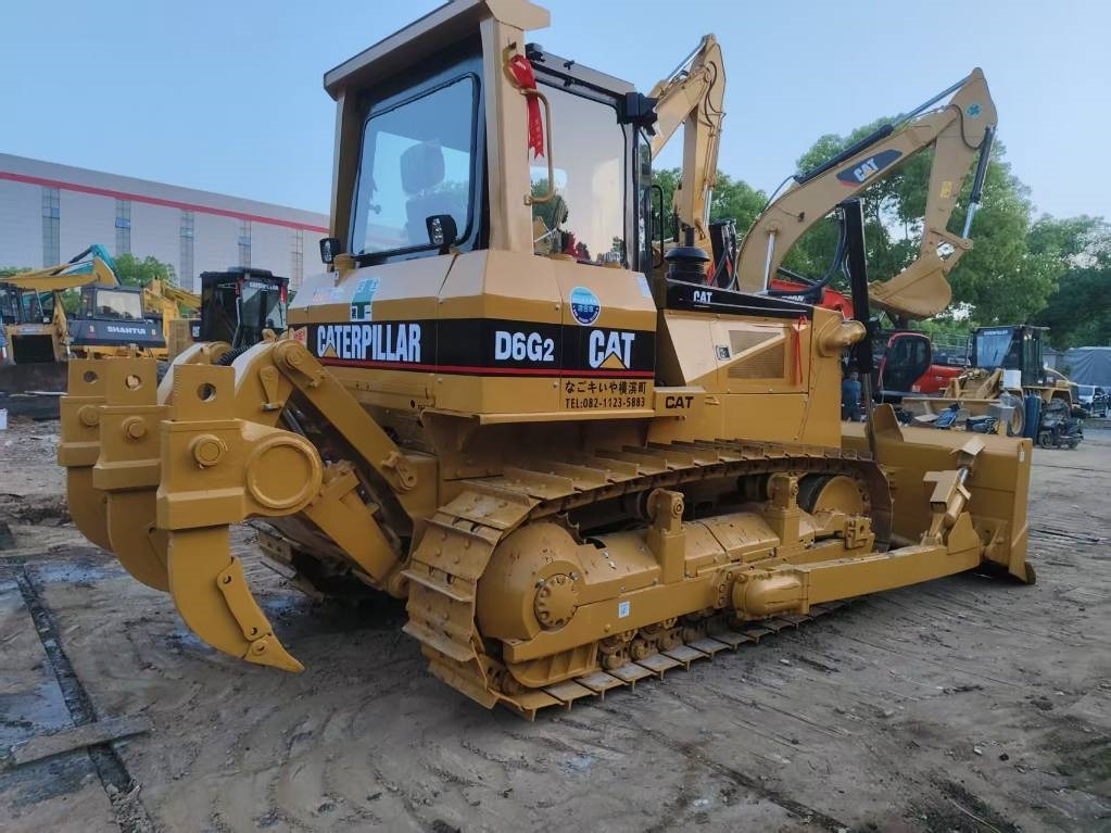 CAT D6G2 - Гусеничный экскаватор: фото 2 CAT D6G2 - Гусеничный экскаватор: фото 2