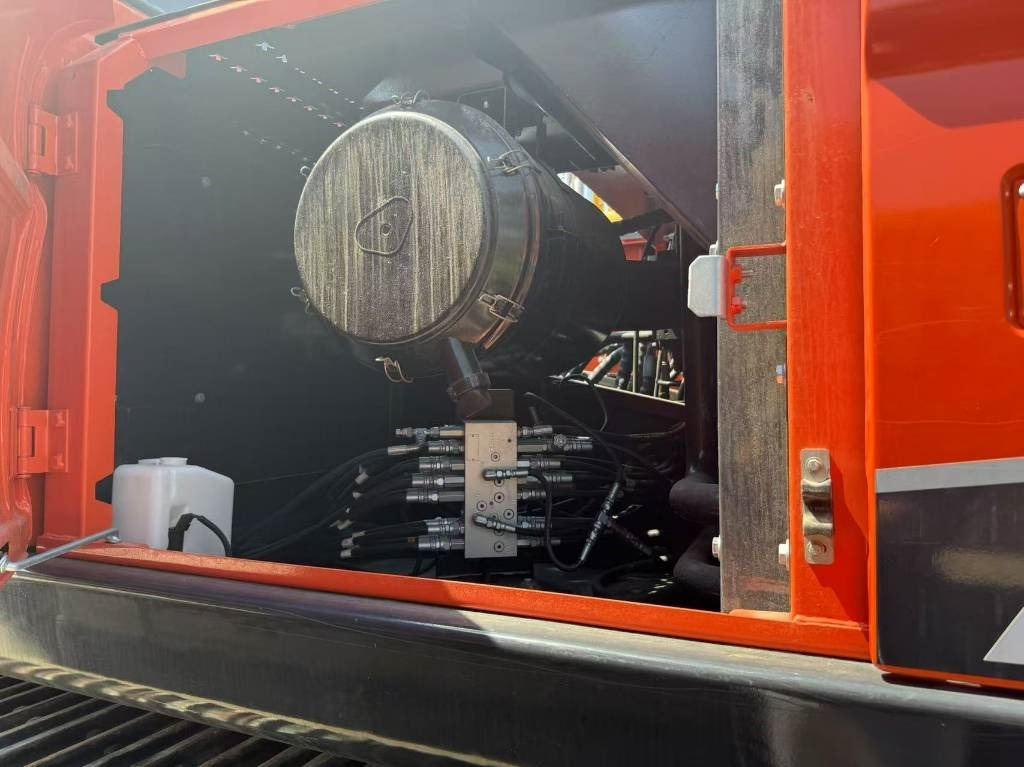 Новый Гусеничный экскаватор Doosan DX 340: фото 7