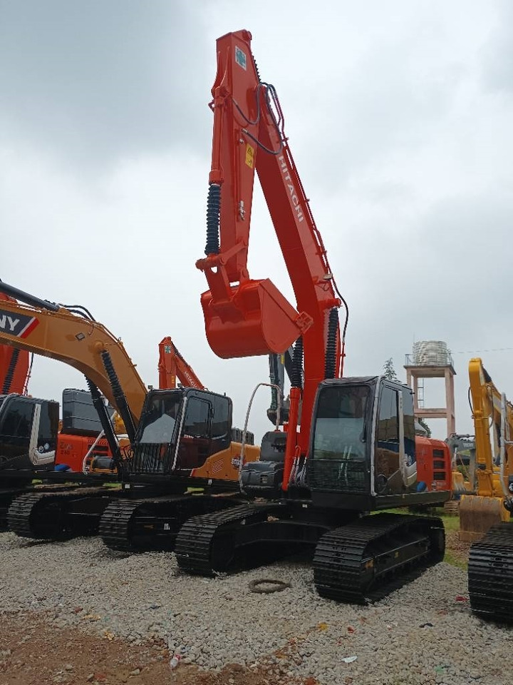 Hitachi ZX 200 - Гусеничный экскаватор: фото 2 Hitachi ZX 200 - Гусеничный экскаватор: фото 2