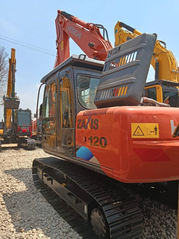 Hitachi ZX 240 - Гусеничный экскаватор: фото 5 Hitachi ZX 240 - Гусеничный экскаватор: фото 5
