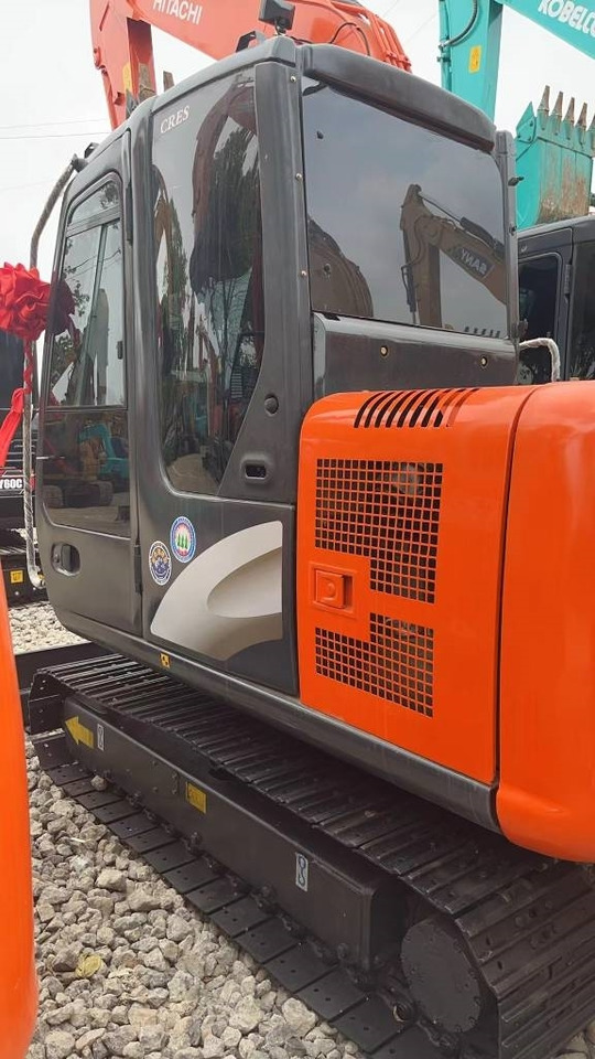 Hitachi ZX 60 - Мини-экскаватор: фото 3 Hitachi ZX 60 - Мини-экскаватор: фото 3