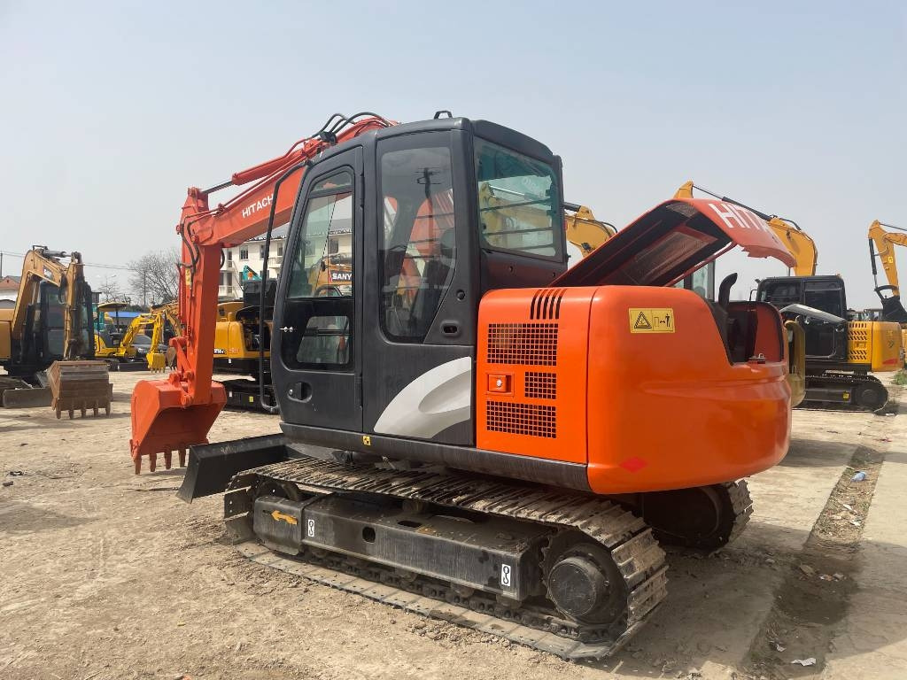 Hitachi ZX 70 - Мини-экскаватор: фото 1 Hitachi ZX 70 - Мини-экскаватор: фото 1