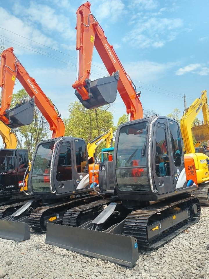 Hitachi ZX 70 - Гусеничный экскаватор: фото 1 Hitachi ZX 70 - Гусеничный экскаватор: фото 1