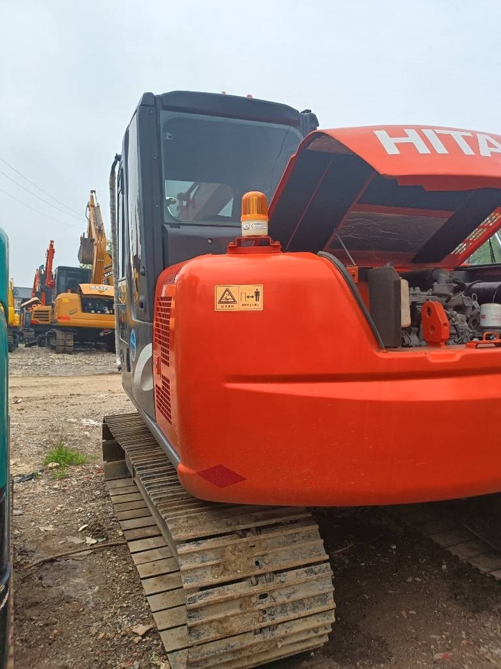 Hitachi ZX 70 - Гусеничный экскаватор: фото 4 Hitachi ZX 70 - Гусеничный экскаватор: фото 4