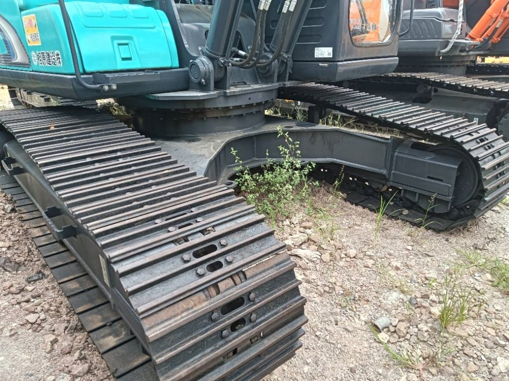 Kobelco SK 210 - Гусеничный экскаватор: фото 3 Kobelco SK 210 - Гусеничный экскаватор: фото 3