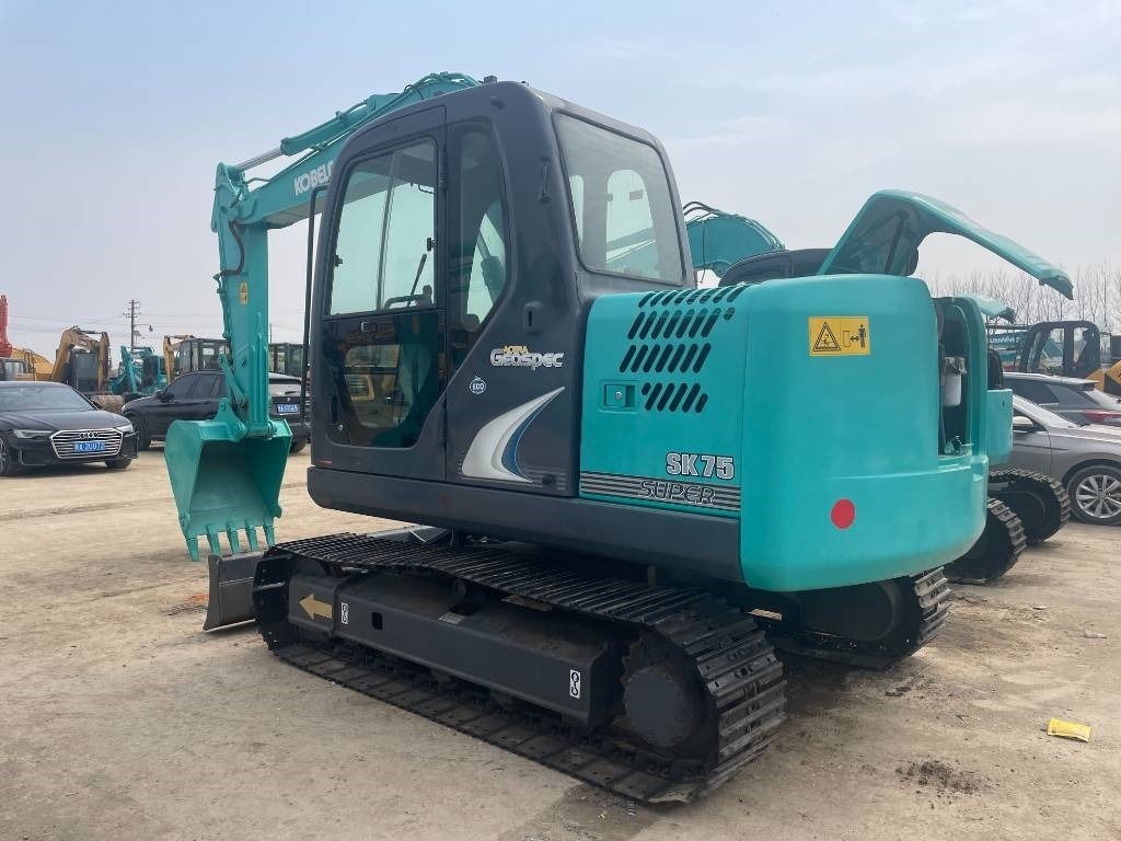 Kobelco SK 75 - Мини-экскаватор: фото 3 Kobelco SK 75 - Мини-экскаватор: фото 3