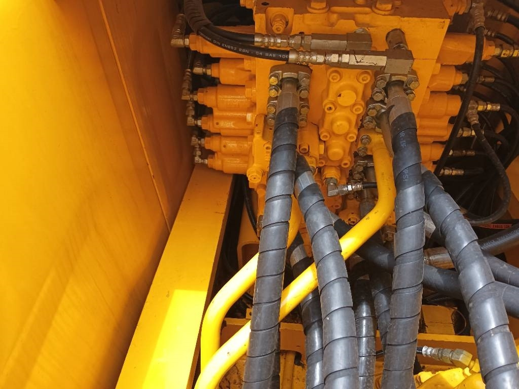 Komatsu PC 220-8  в лизинг Komatsu PC 220-8: фото 8