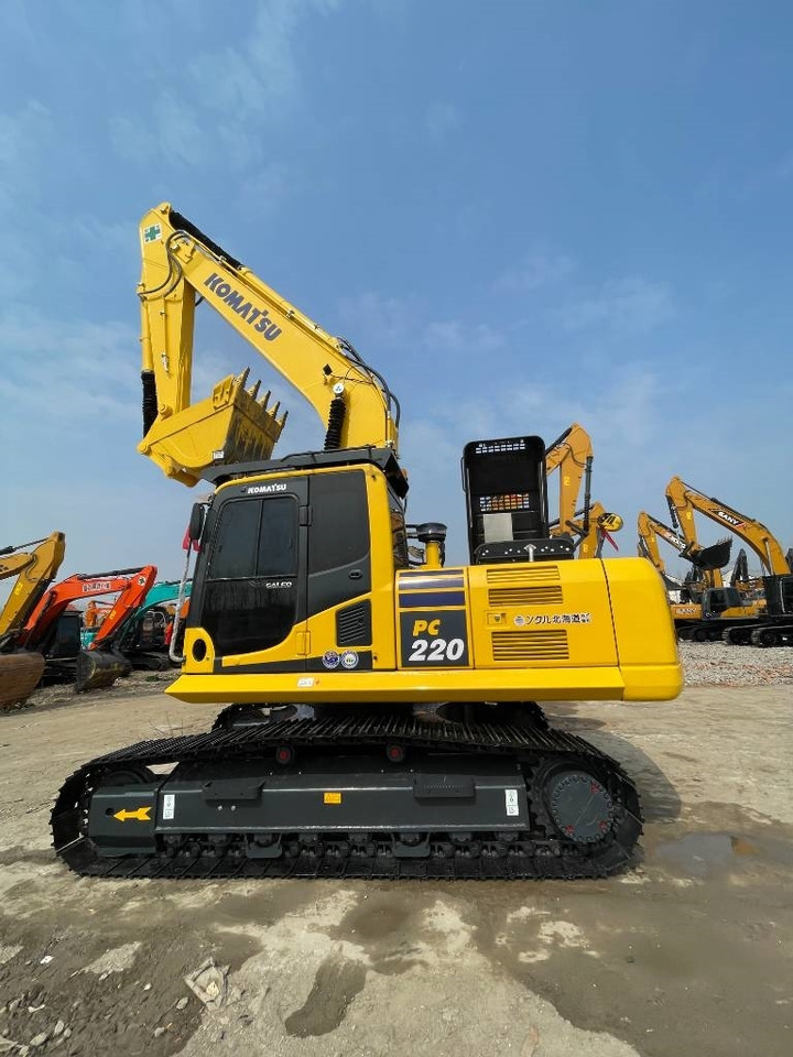Гусеничный экскаватор Komatsu PC 220: фото 1
