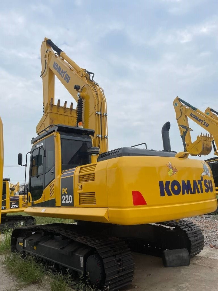 Komatsu PC 220 - Гусеничный экскаватор: фото 3 Komatsu PC 220 - Гусеничный экскаватор: фото 3