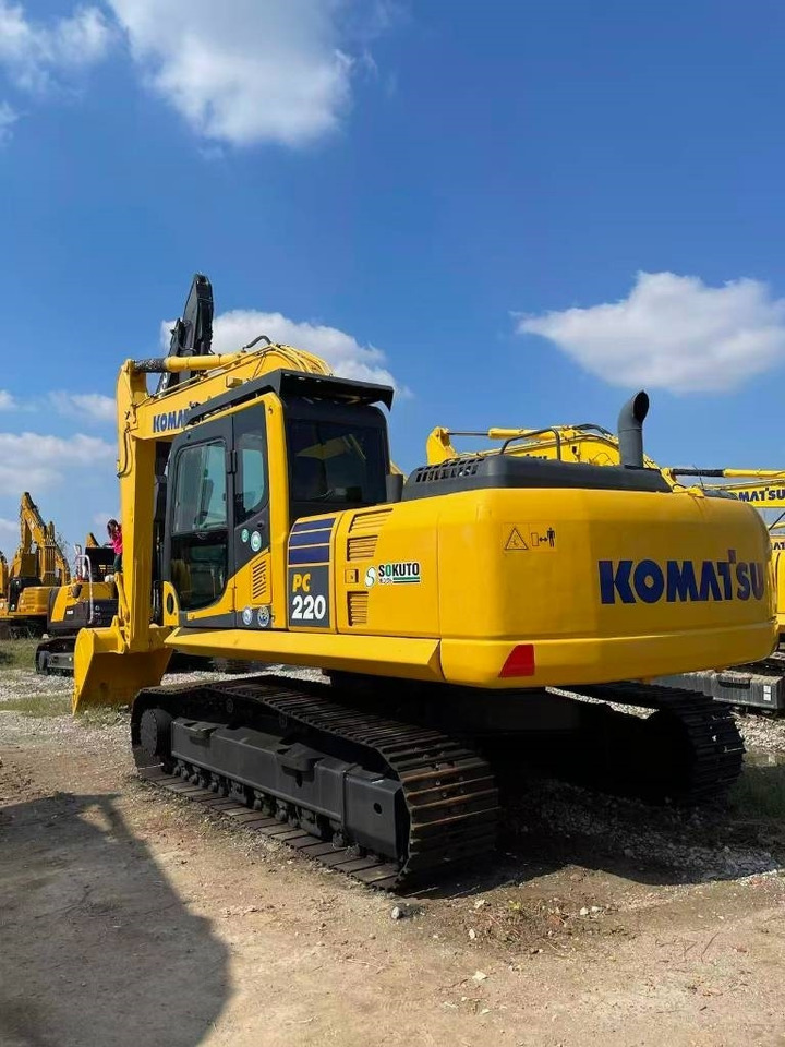 Komatsu PC 220 - Гусеничный экскаватор: фото 3 Komatsu PC 220 - Гусеничный экскаватор: фото 3