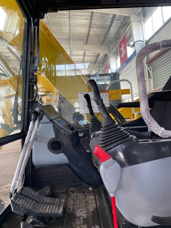 Komatsu PC 70 - Мини-экскаватор: фото 2 Komatsu PC 70 - Мини-экскаватор: фото 2