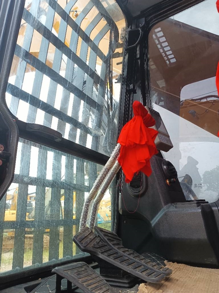 Sany 305H - Гусеничный экскаватор: фото 4 Sany 305H - Гусеничный экскаватор: фото 4