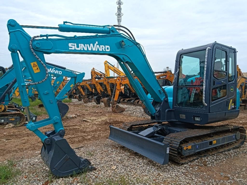 Sunward SWE 70 - Мини-экскаватор: фото 3 Sunward SWE 70 - Мини-экскаватор: фото 3