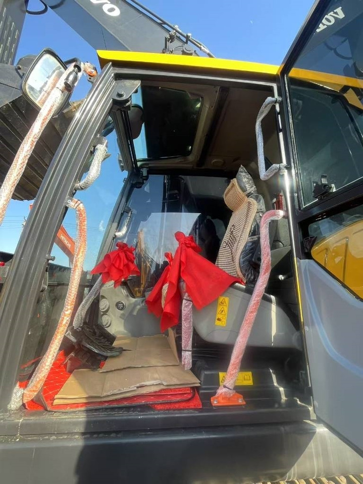 Volvo EC300  - Гусеничный экскаватор: фото 2 Volvo EC300  - Гусеничный экскаватор: фото 2